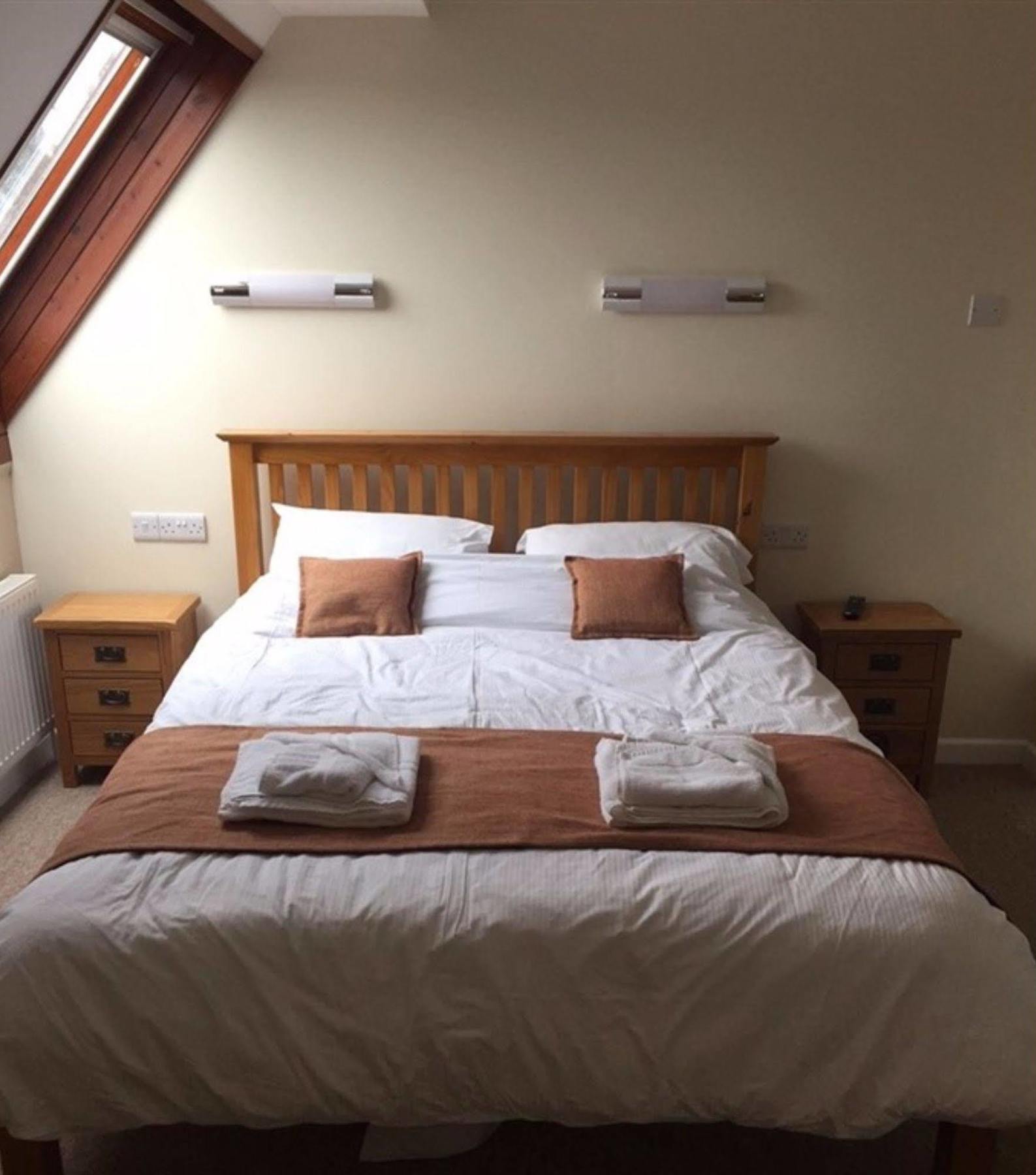 Neuadd Henllan Lodge Builth Wells Esterno foto