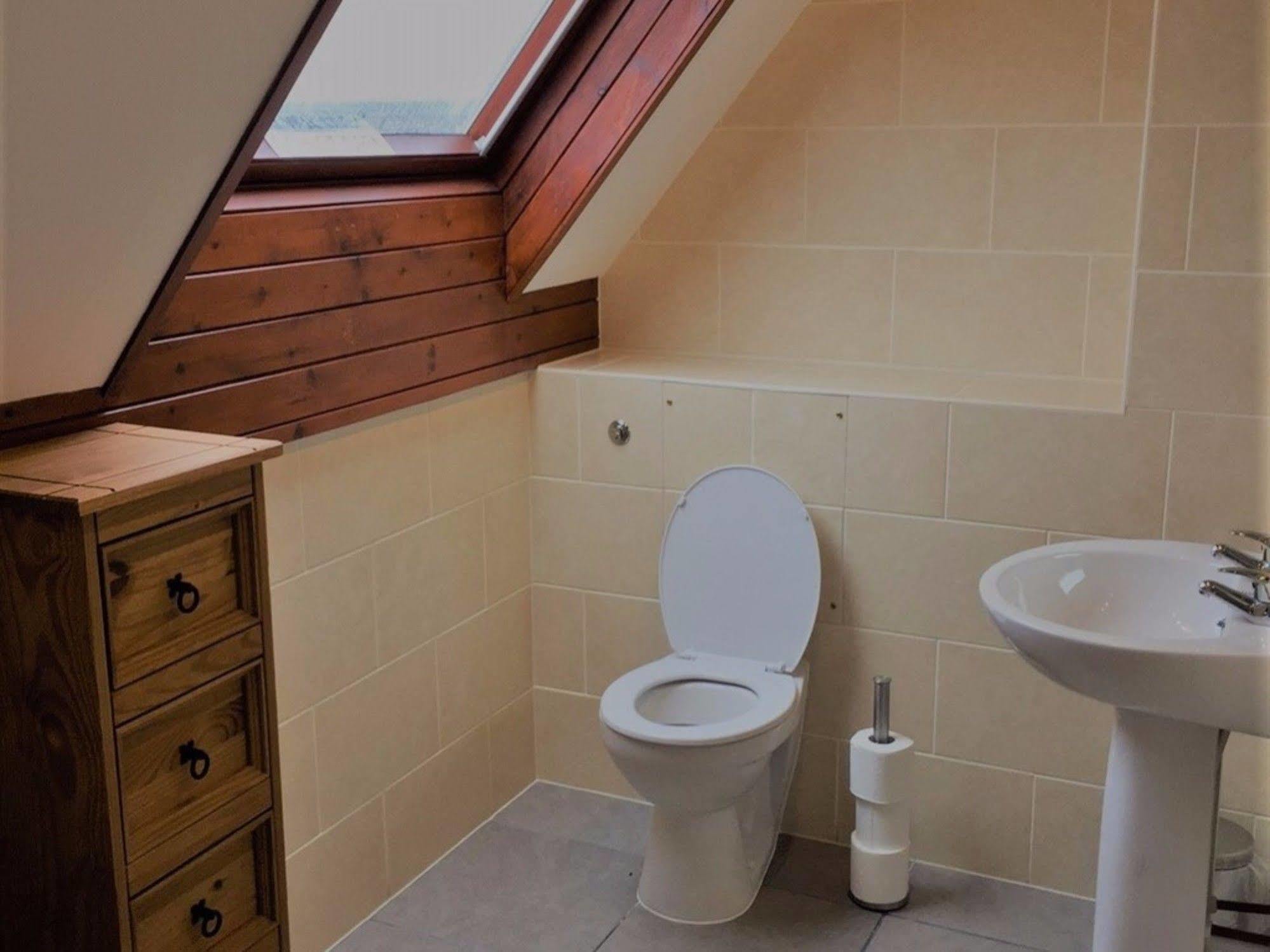 Neuadd Henllan Lodge Builth Wells Esterno foto