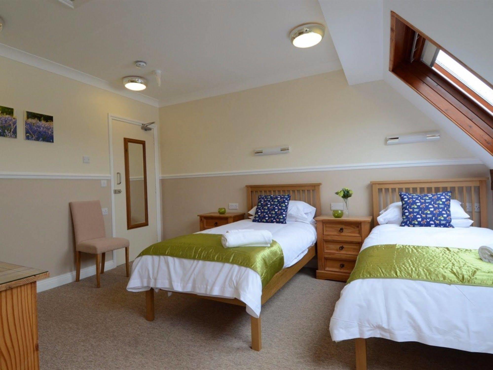 Neuadd Henllan Lodge Builth Wells Esterno foto