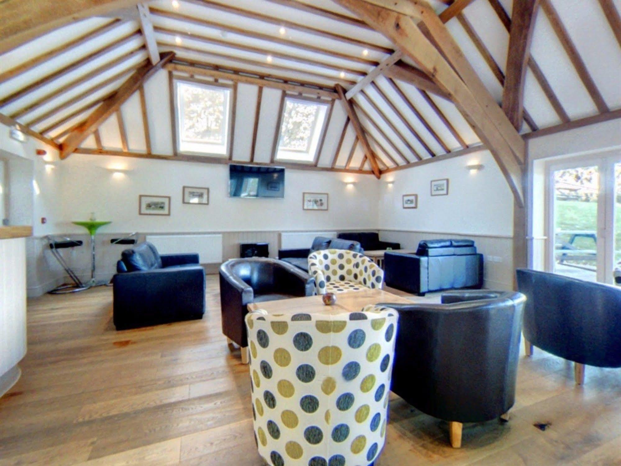 Neuadd Henllan Lodge Builth Wells Esterno foto