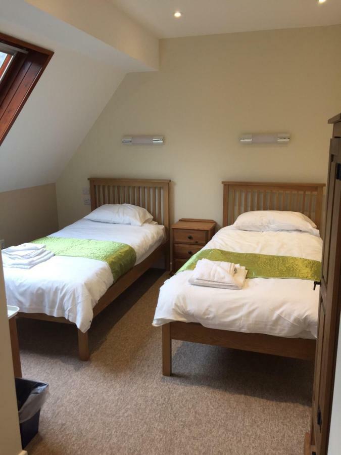 Neuadd Henllan Lodge Builth Wells Esterno foto