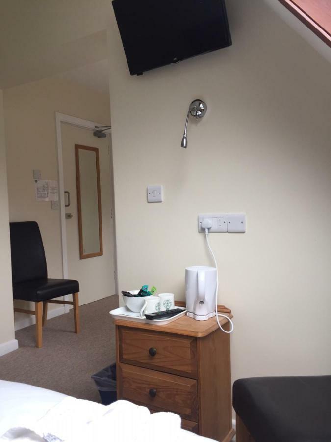 Neuadd Henllan Lodge Builth Wells Esterno foto